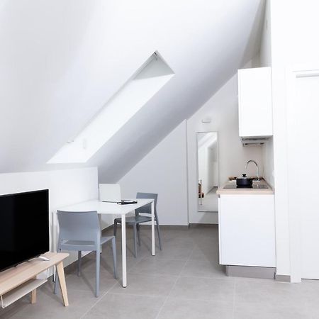 Cirene Apartments Milano Bagian luar foto