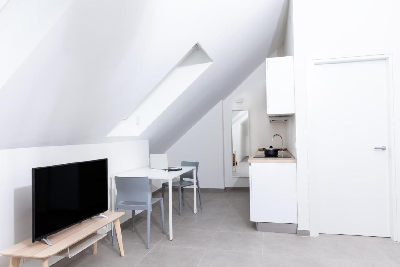 Cirene Apartments Milano Bagian luar foto